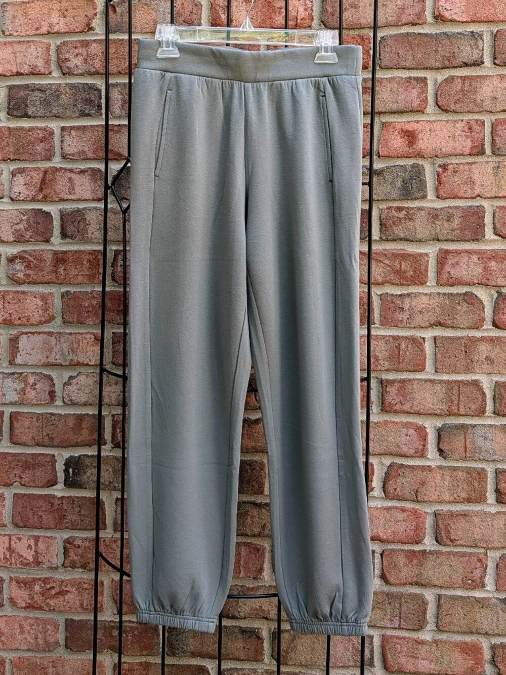 Lou & Grey Scuba Soft Joggers - Size S - Eucalyptus Leaf Color - NWT